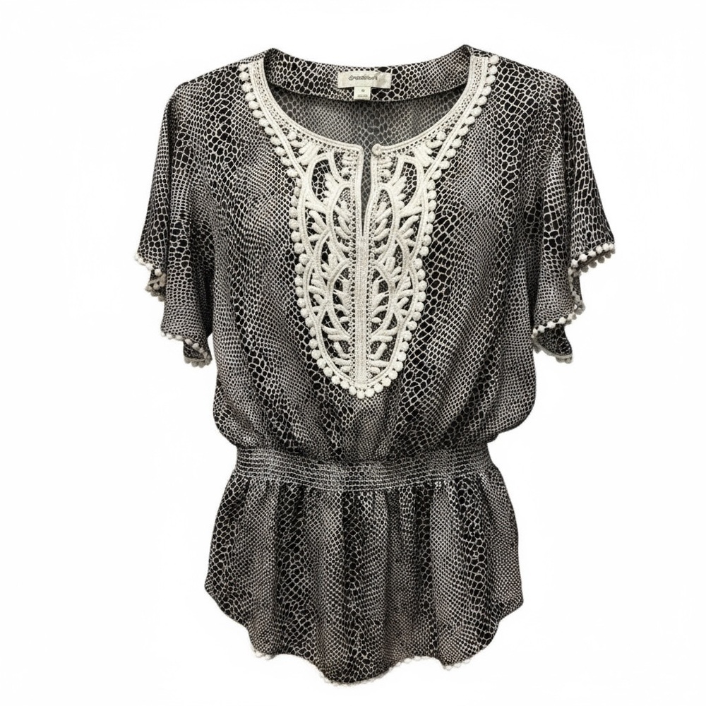 Dressbarn Black & White Boho Blouse Medium Crochet Embroidered Peasant Top
